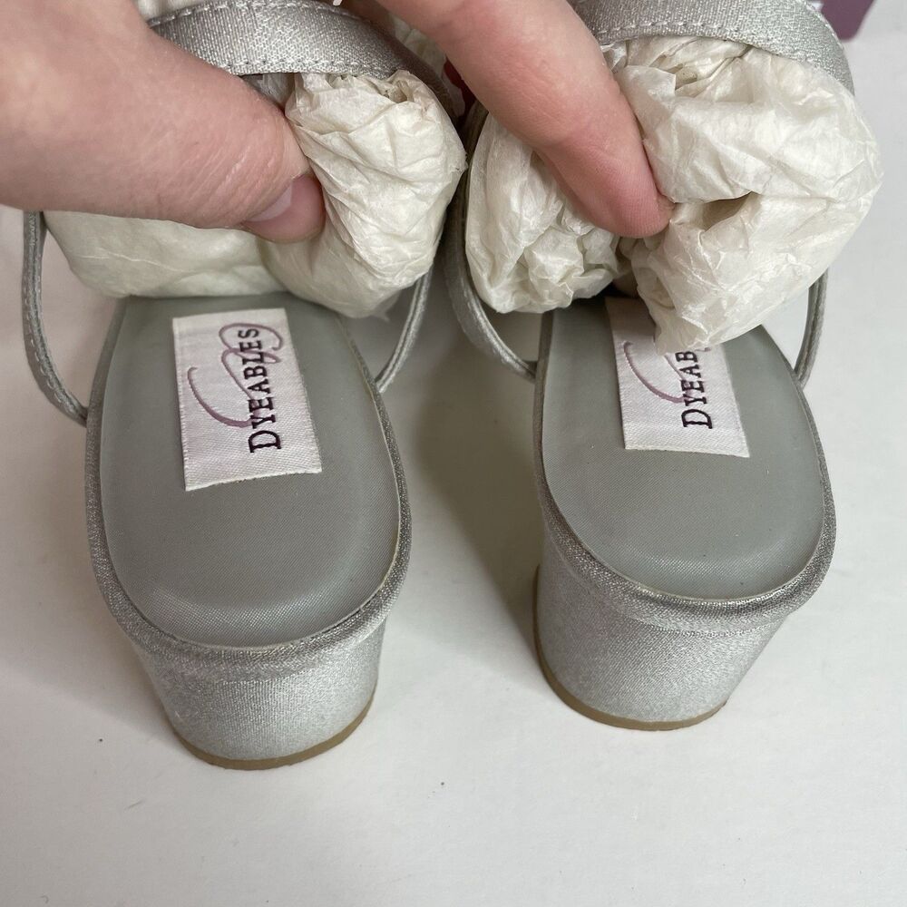 Dyeables Rhapsody Luxe Heels Women’s Size 5 1/2 B, Silver Wedding, Pumps Vintage - Picture 7 of 9